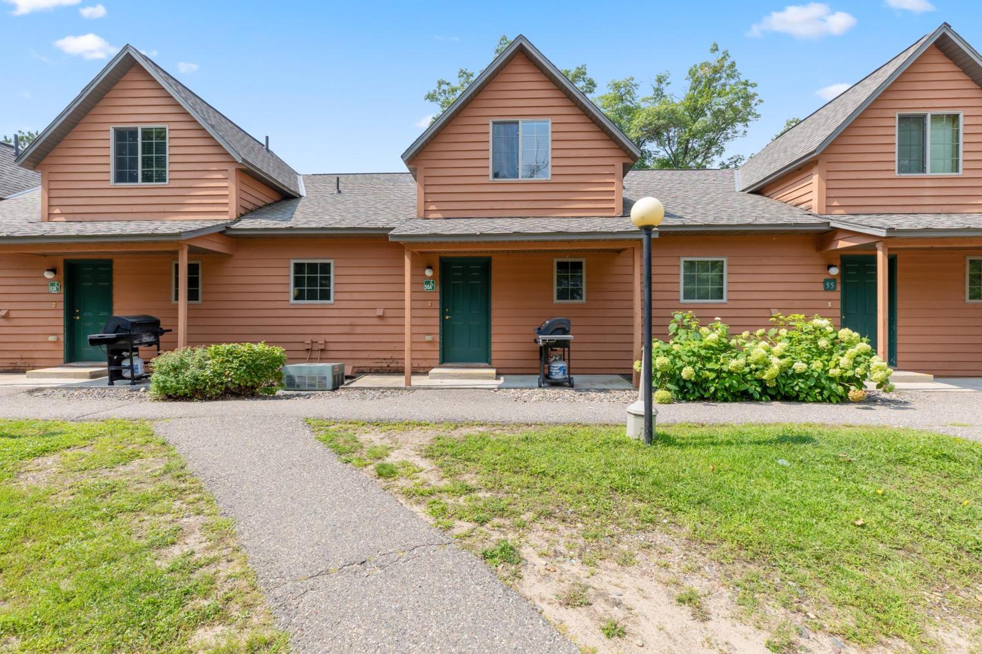 Causeway On Gull Resort Lake Shore Exterior foto